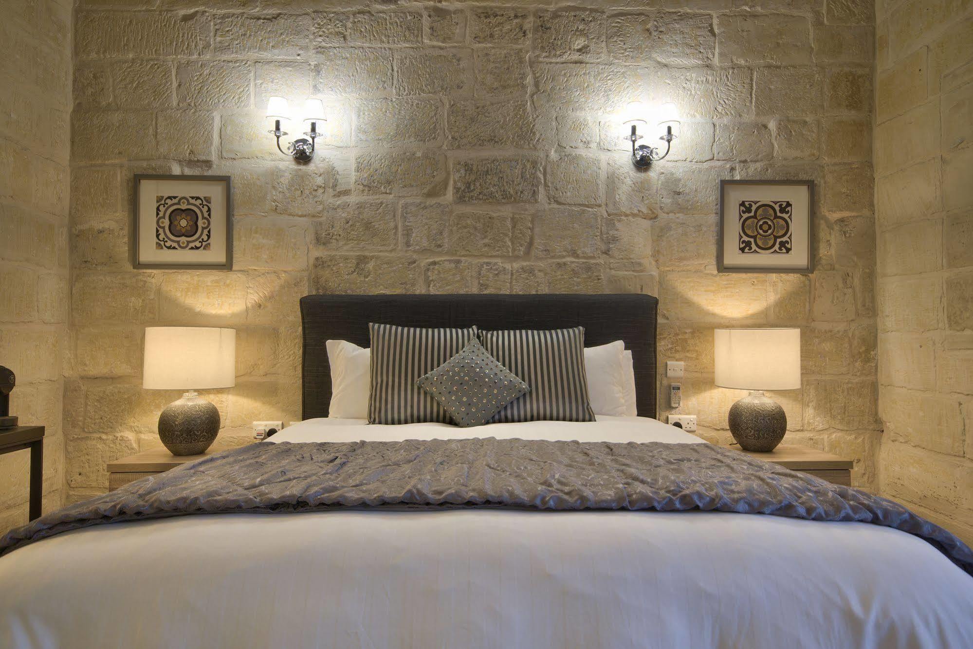 Julesy'S Bnb Cospicua Exterior foto